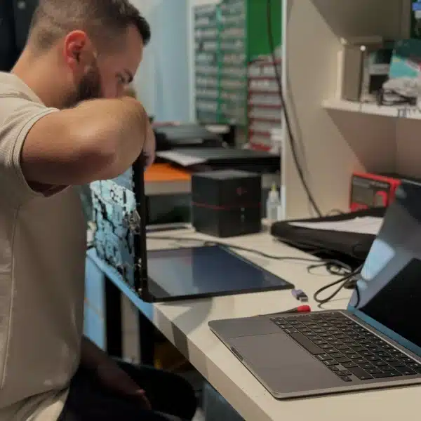 SAMSUNG Galaxy Book Reparieren in graz